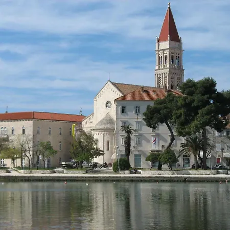 Eliva * Trogir