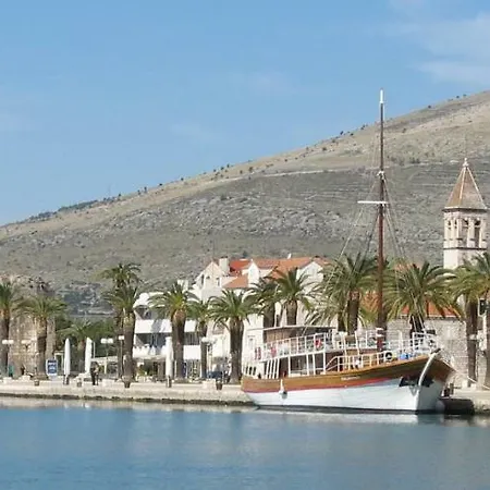 Eliva Trogir